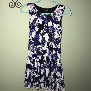 Women’s dress